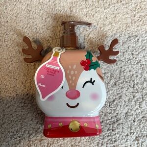 NWT Scent Theory Reindeer Cinnamon Sugar Soap Dispenser